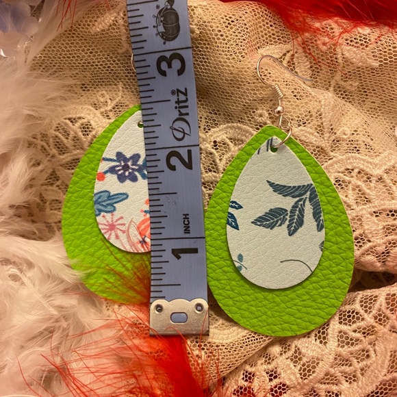 Spring earrings. - Picture 3 of 3